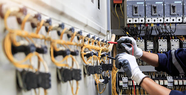 Professional Electrician technician working in Paisley, FL